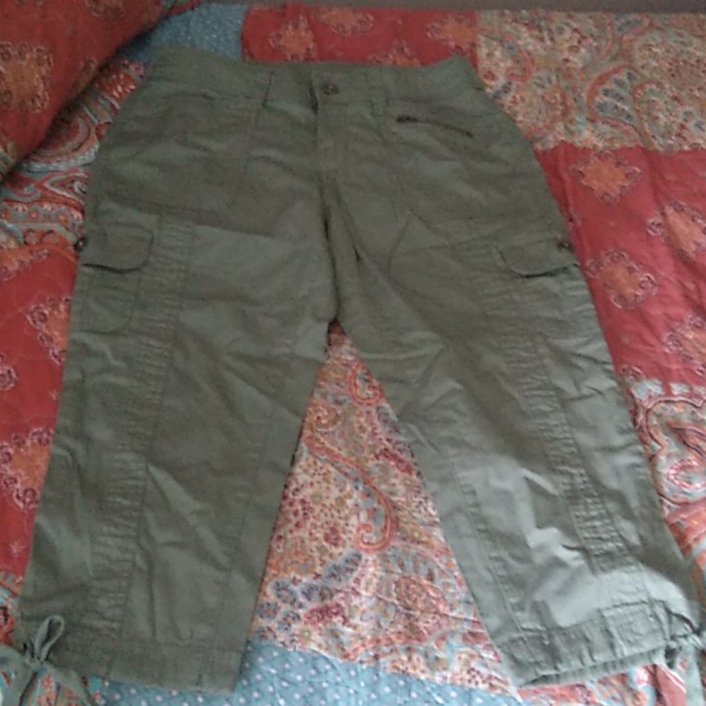 Olive Green New Cargo Capris